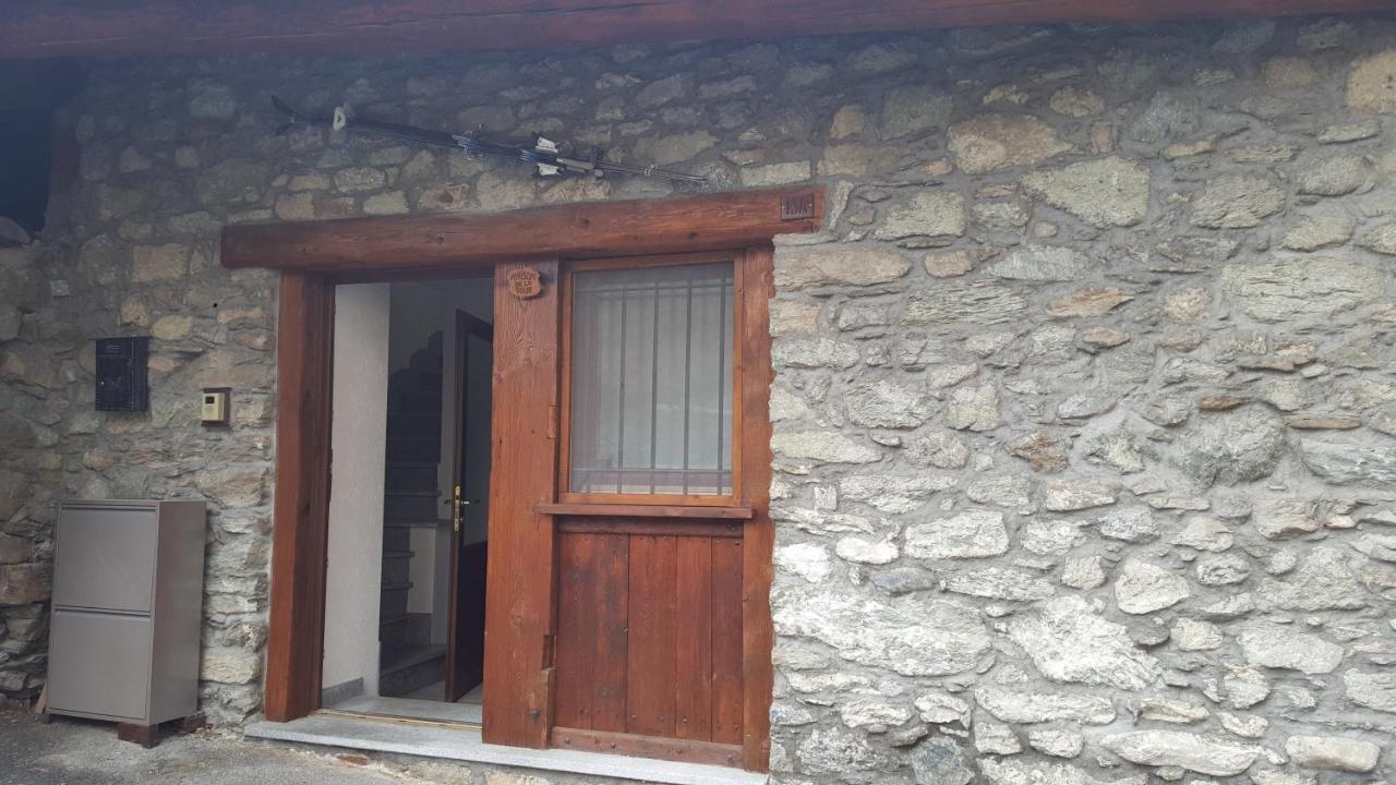 La Tour Apartamento Gignod Exterior foto